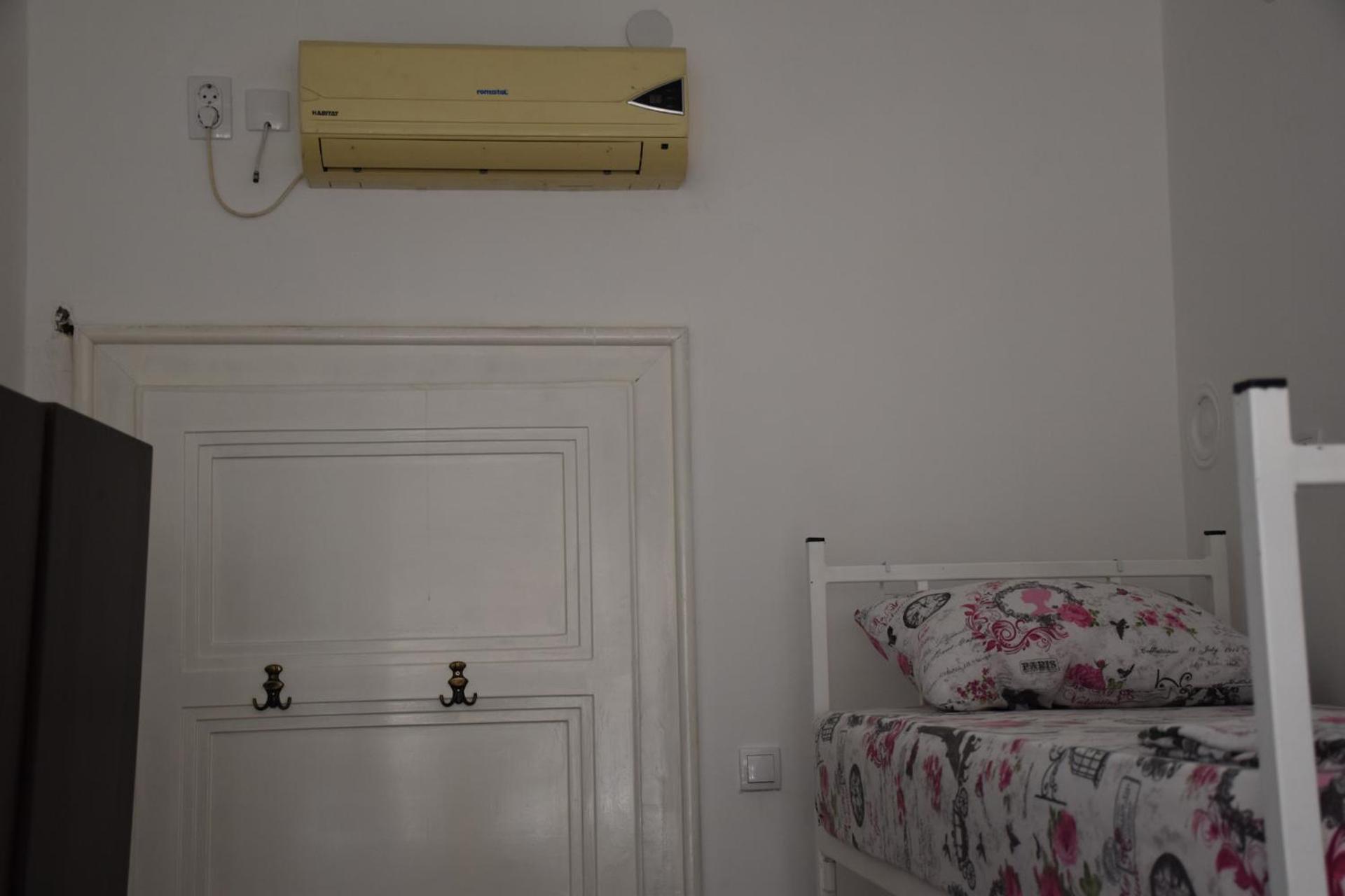 Exit Labirint Centar Hostel Novi Sad Kamer foto